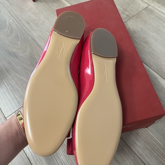 Ferragamo Pathan Leather flats - Picture 2 of 2